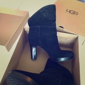 Ugg Dandylion ll in BLK, size 8 New in Box